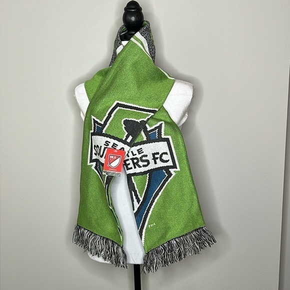 ADIDAS Seattle Sounders FC Scarf NWT! - Picture 1 of 3